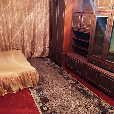 Новоместинская Центр Квартира Посуточно Soemy Buitenkant foto